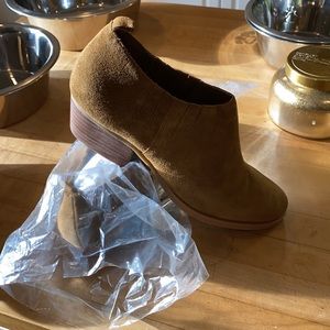 Never worn - Nine West ankle boots